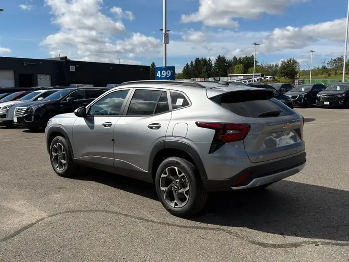 Chevrolet Trax 2026 photo 3