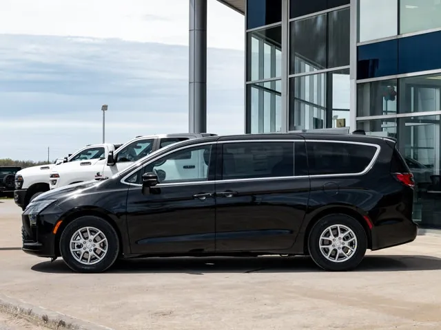Chrysler Pacifica 2027 photo 5