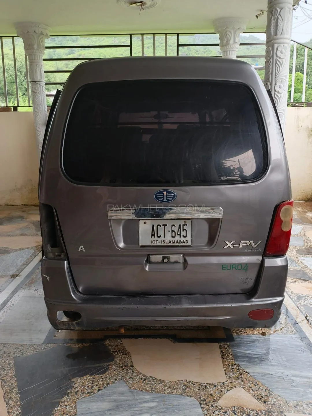 FAW X-Pv