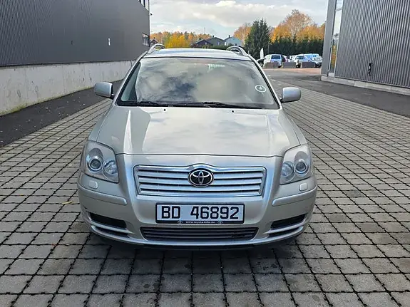 Toyota Avensis 2006 photo 2