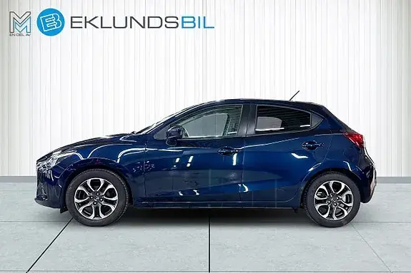 Mazda 2 2017 photo 3