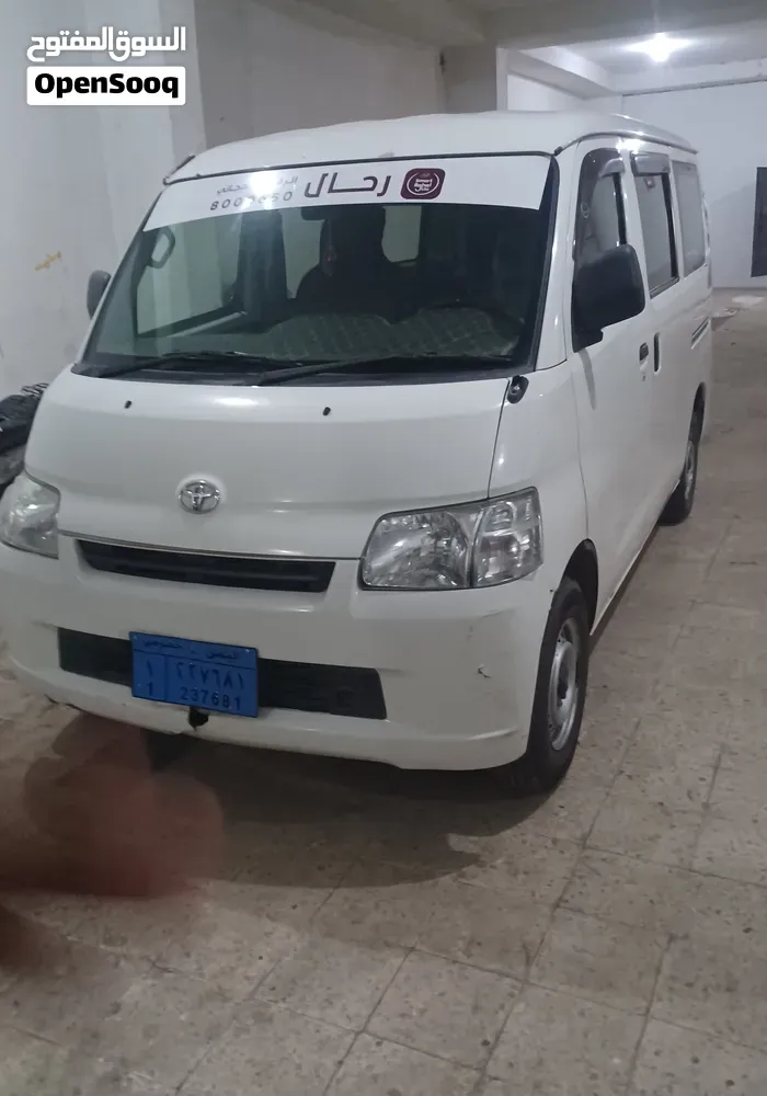 Toyota Bus - Van 2014 photo 4