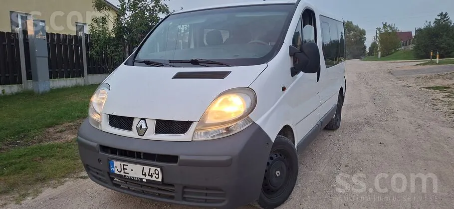 Renault Trafic 2005 photo 2
