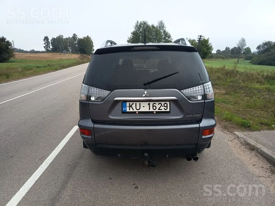 Mitsubishi Outlander 2010 photo 4