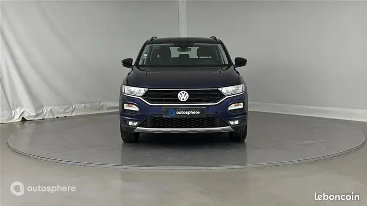 Volkswagen T-Roc 2019 photo 2