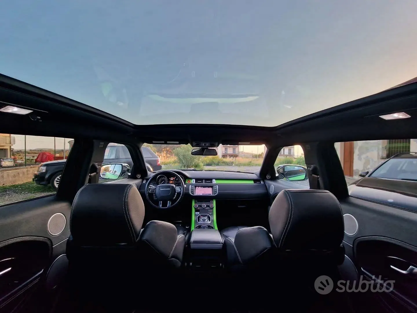 Land Rover Range Rover Evoque 2016 photo 2
