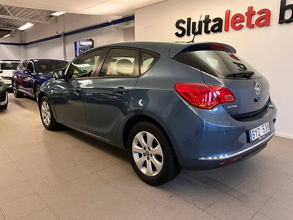 Opel Astra 2014 photo 5
