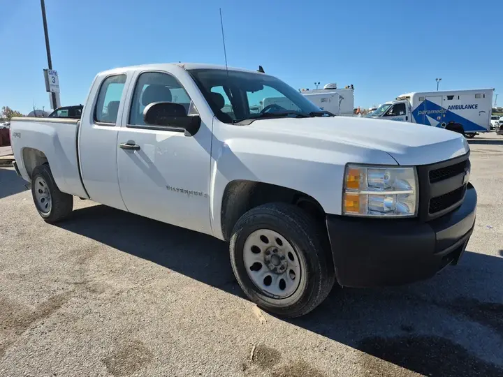 Chevrolet Silverado 1500 2008 photo 3