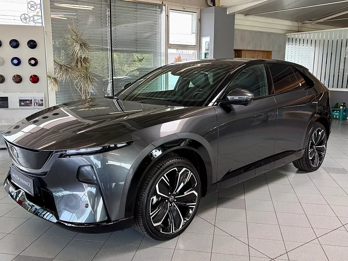 Mazda Cx-6E