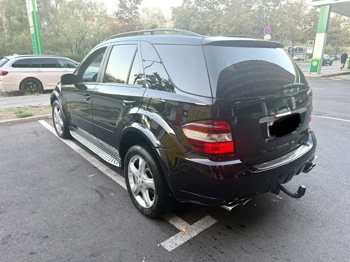 Mercedes-Benz M-Class 2009 photo 3