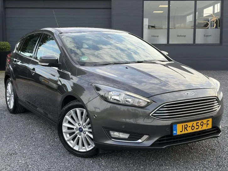 Ford Focus 2016 photo 2