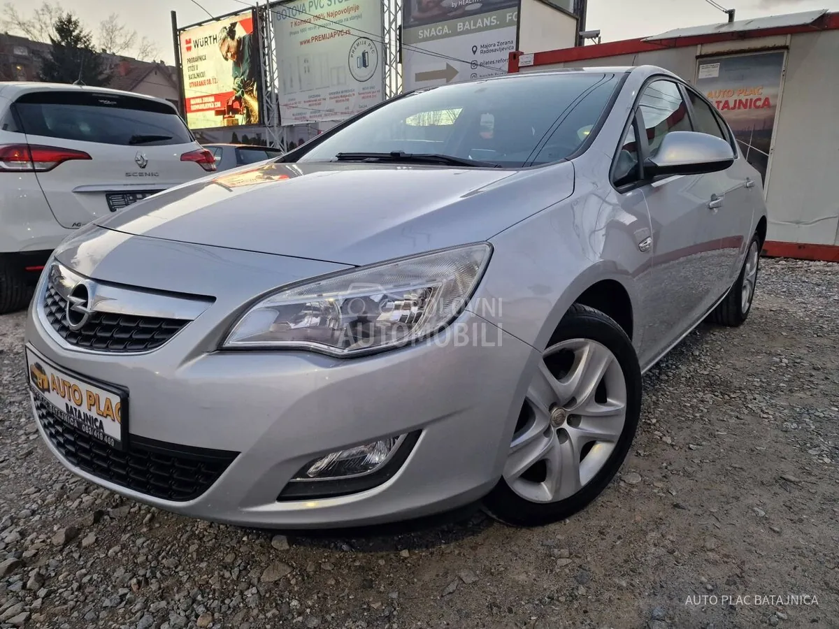 Opel Astra J