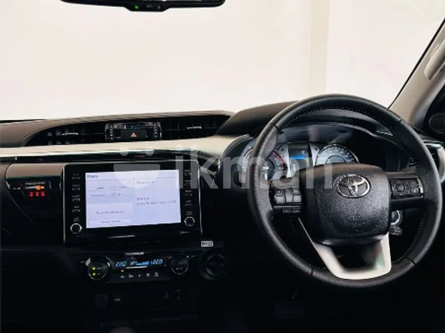Toyota Hilux 2025 photo 4