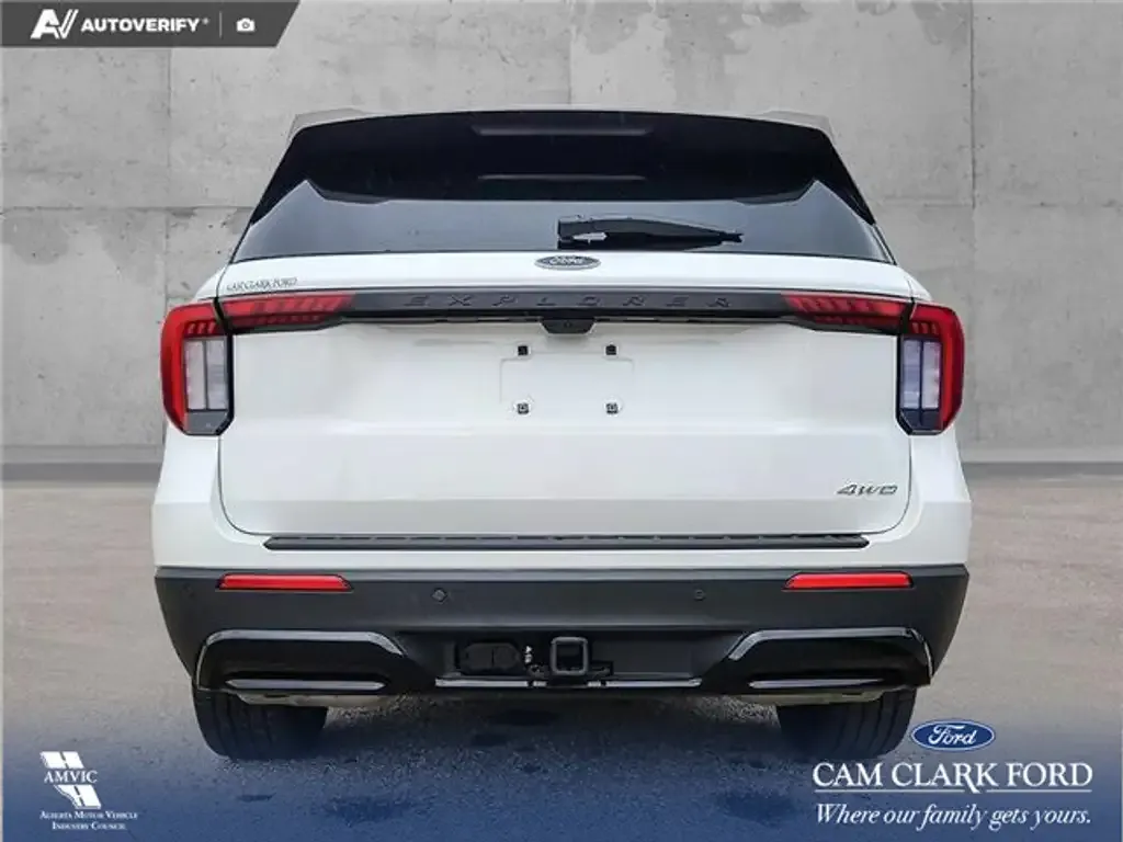 Ford Explorer 2025 photo 5