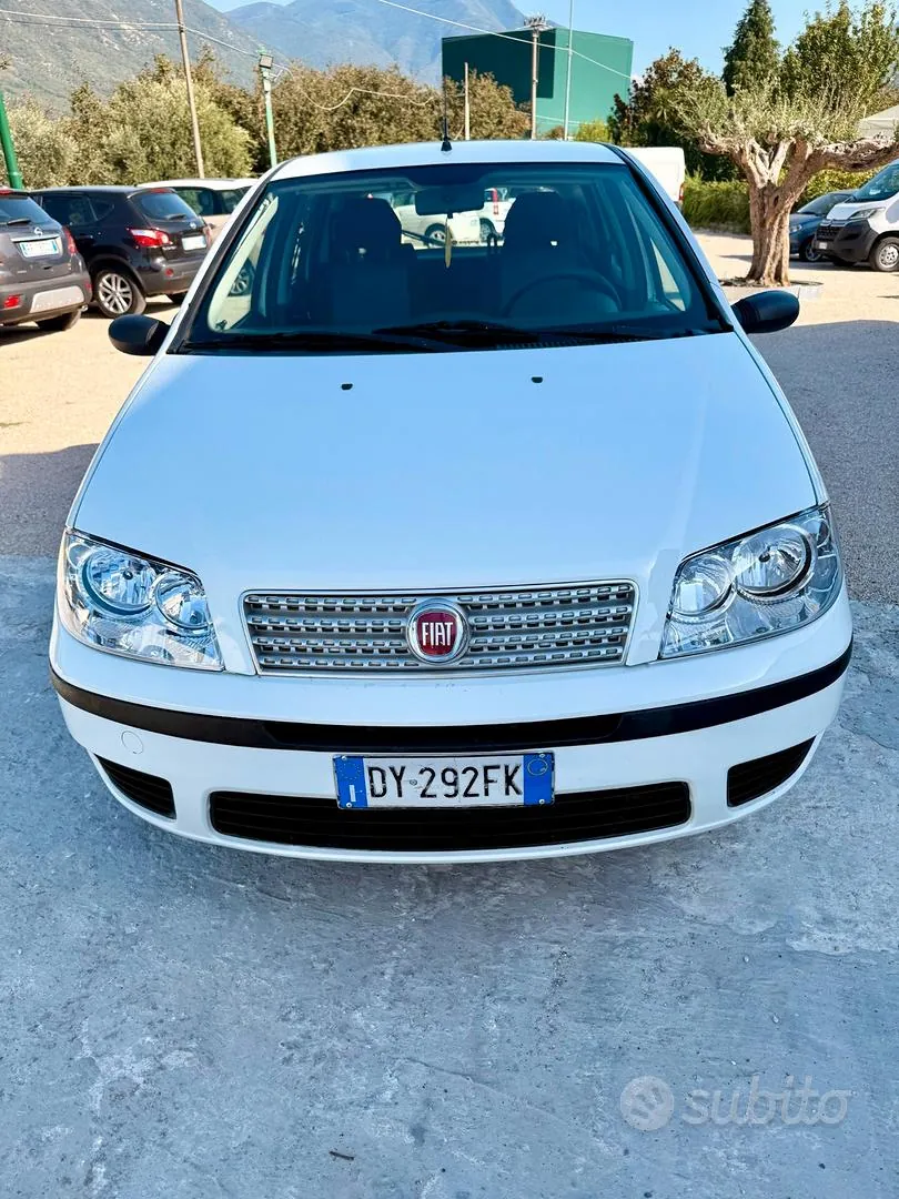 Fiat Punto 2009 photo 4