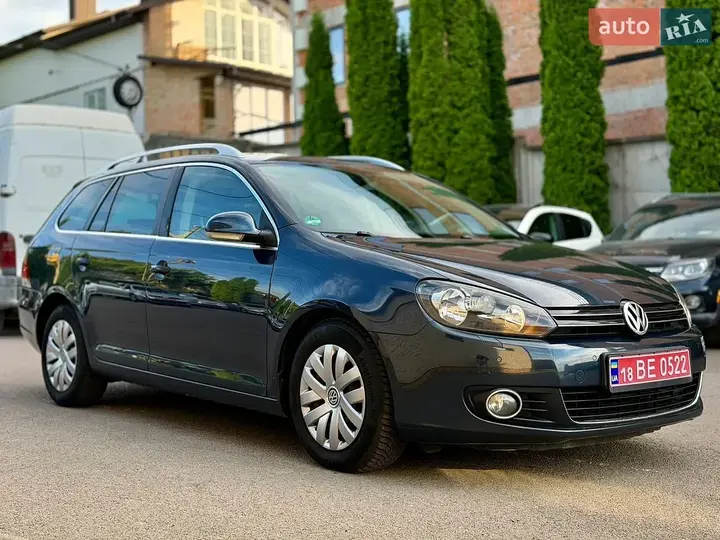 Volkswagen Golf 2010 photo 5