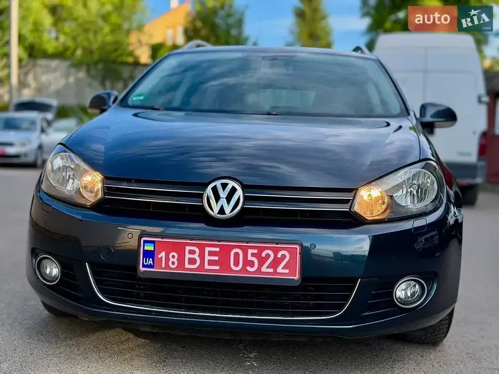 Volkswagen Golf 2010 photo 3