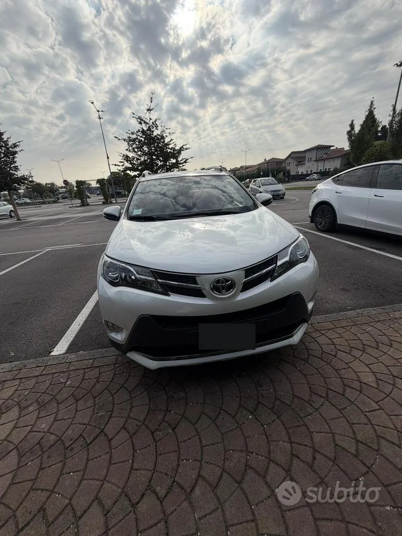 Toyota Rav4 2015 photo 5