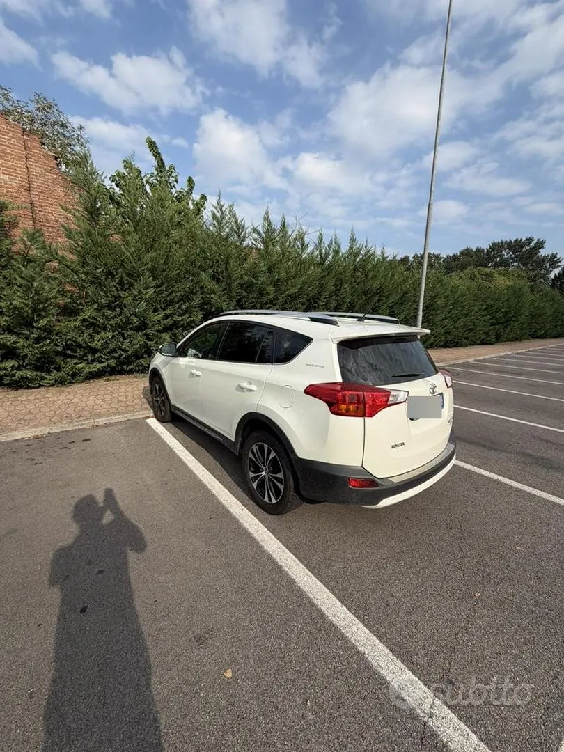 Toyota Rav4 2015 photo 4