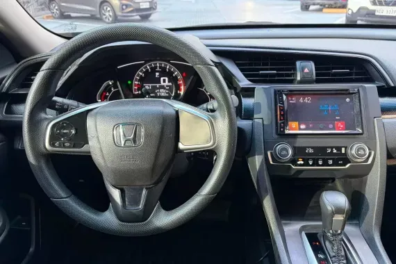 Honda Civic 2019 photo 3