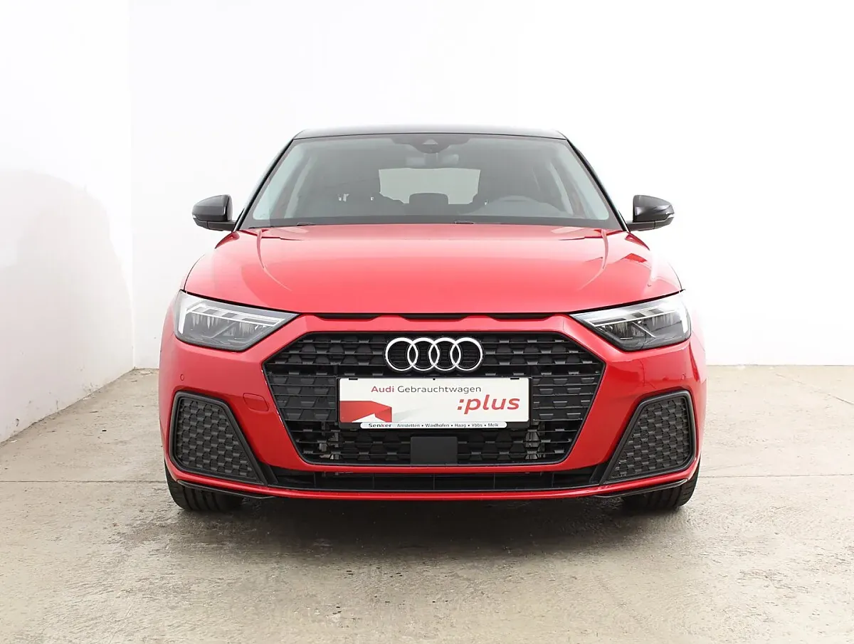 Audi A1 2025 photo 2