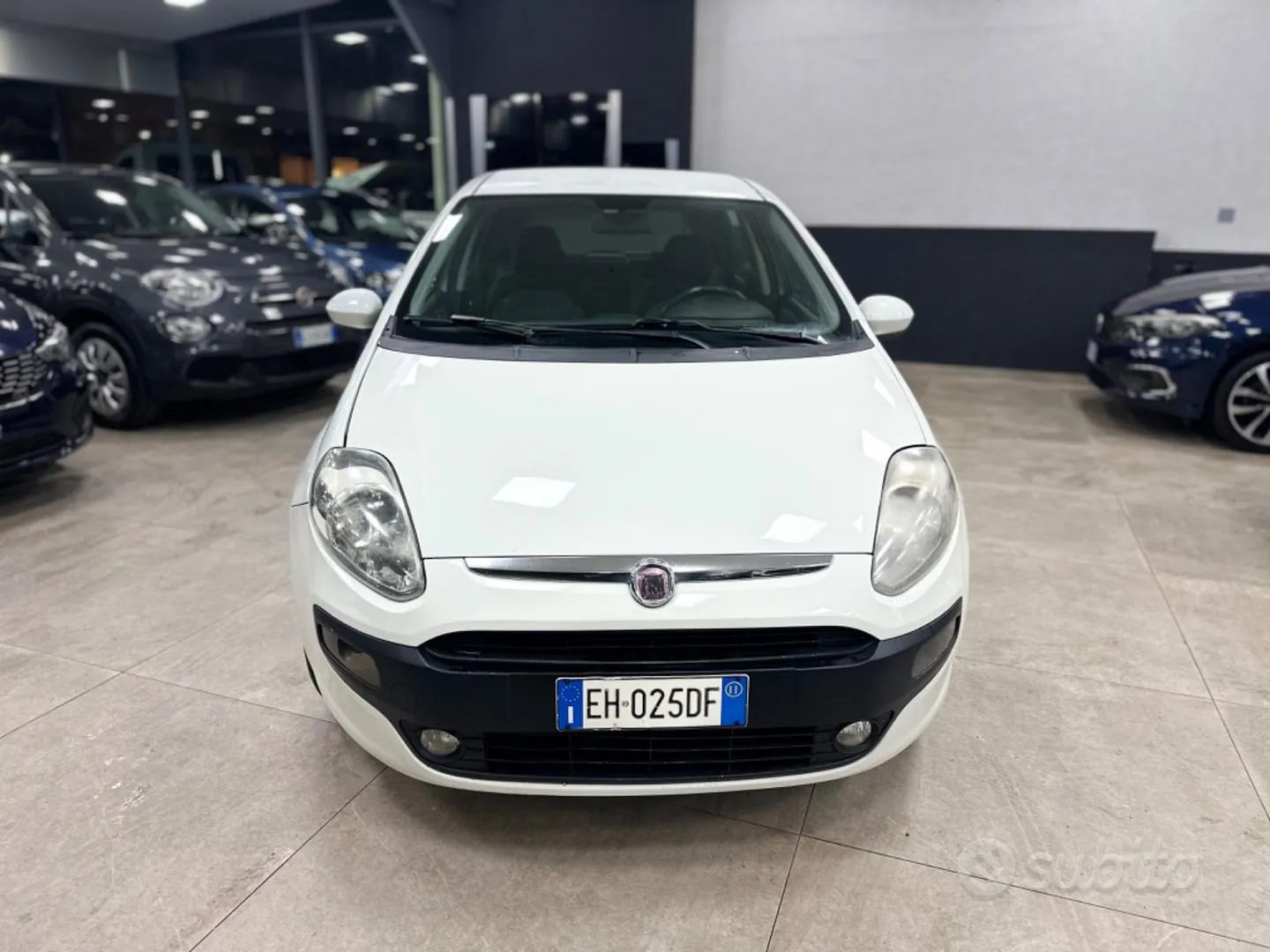 Fiat Punto Evo 2011 photo 2