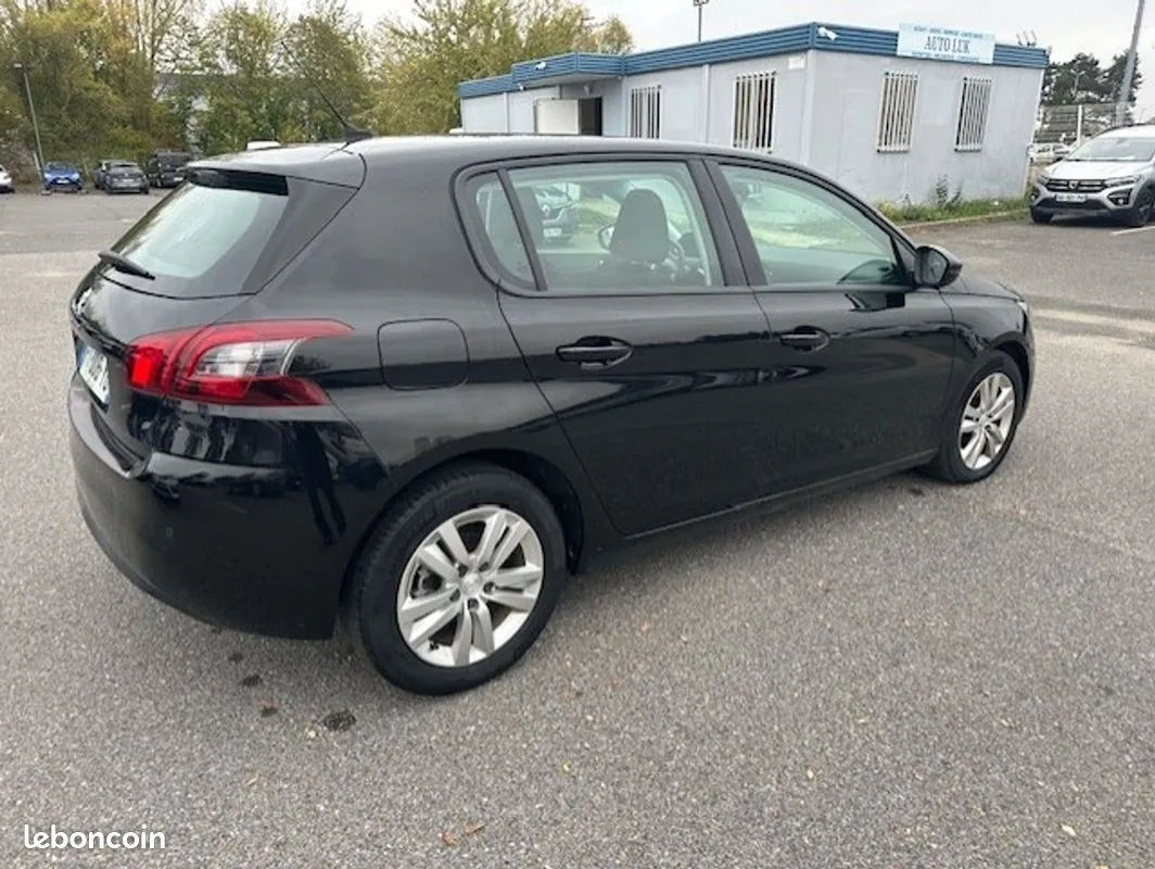 Peugeot 308 2020 photo 3