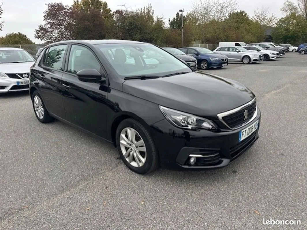 Peugeot 308 2020 photo 2
