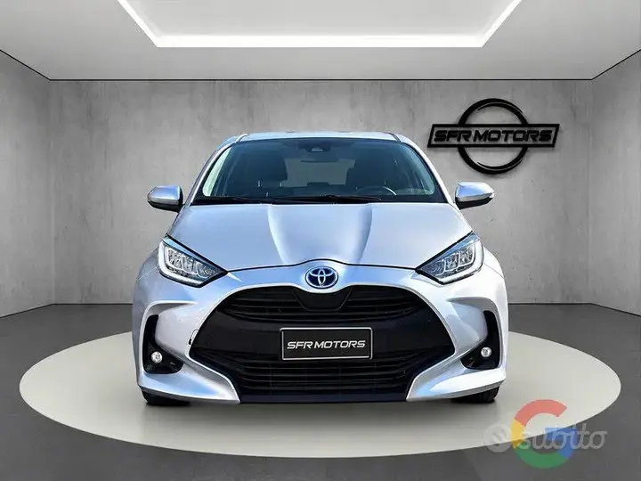 Toyota Yaris 2022 photo 2
