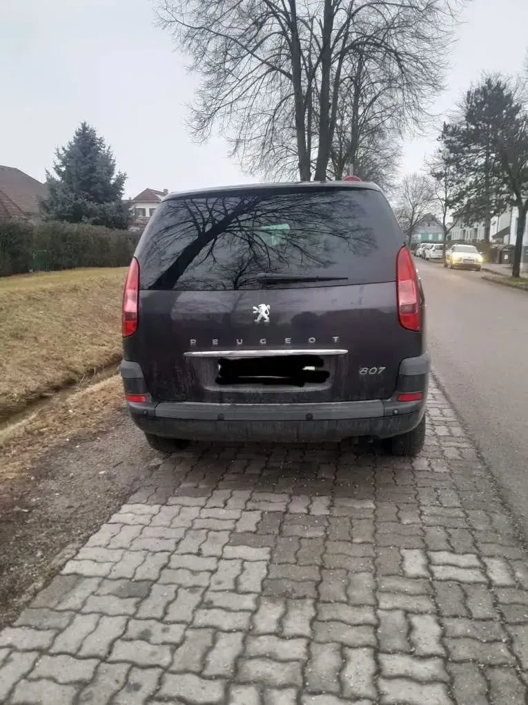 Peugeot 807