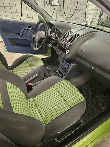 Volkswagen Polo 2000 photo 2