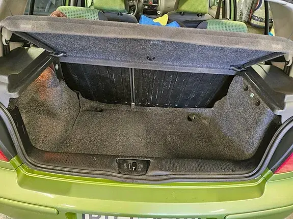 Volkswagen Polo 2000 photo 4