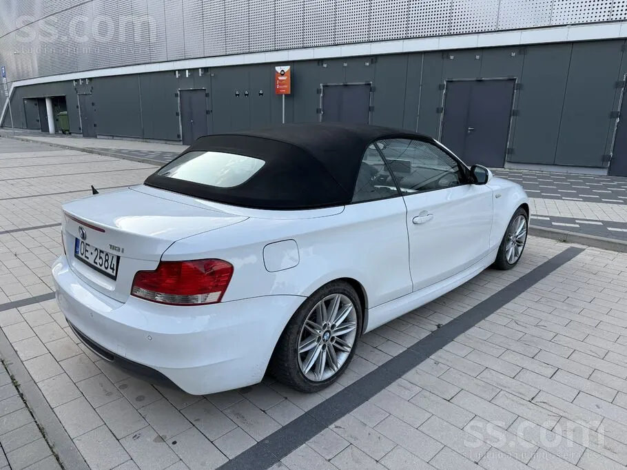 BMW E88 118I Cabrio 2010 photo 3