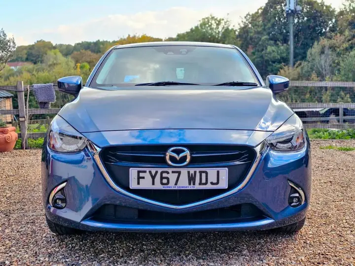 Mazda Mazda2 2017 photo 2