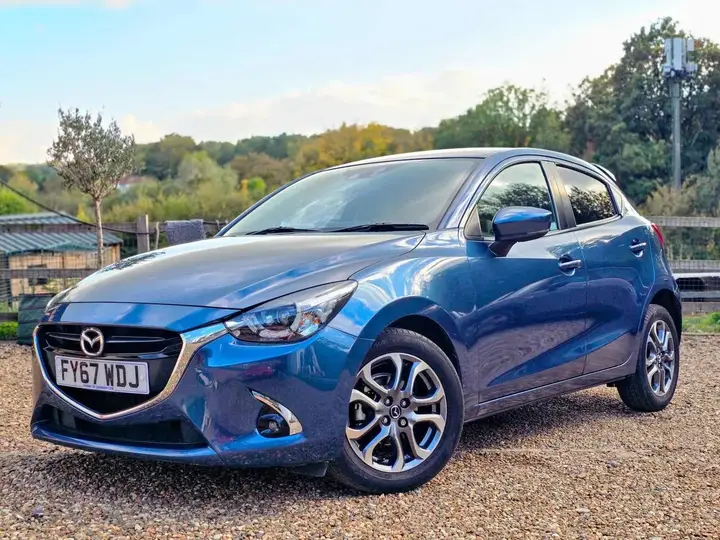 Mazda Mazda2 2017 photo 3