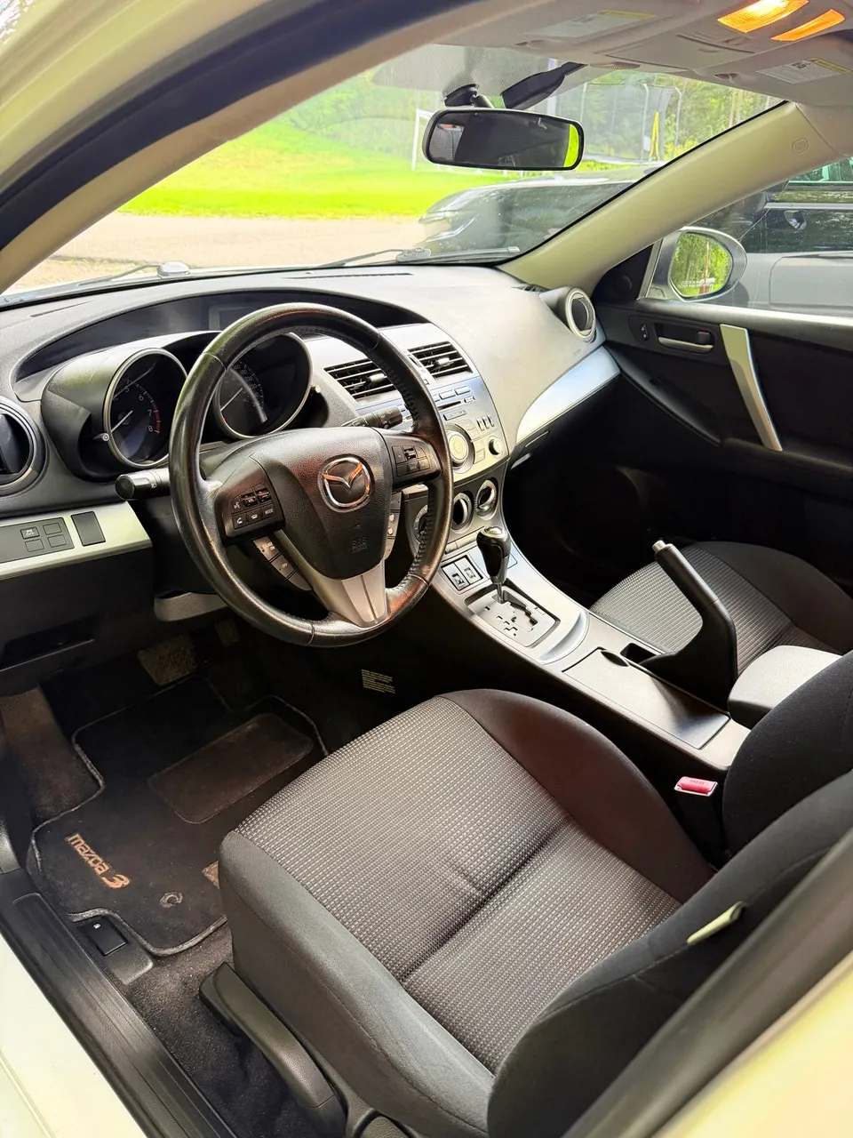 Mazda 3 2013 photo 4