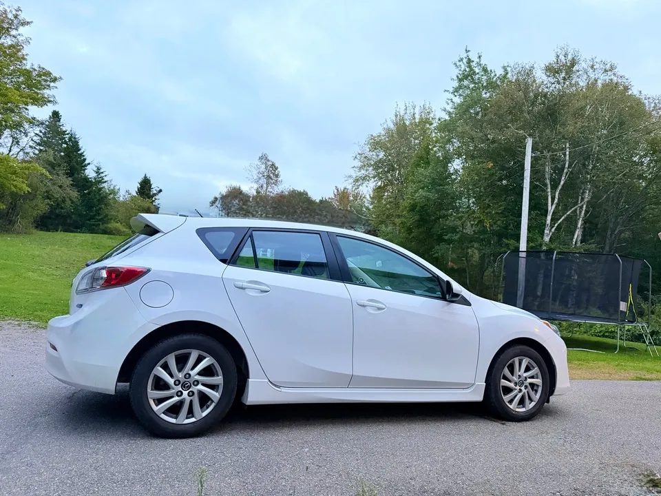 Mazda 3 2013 photo 5