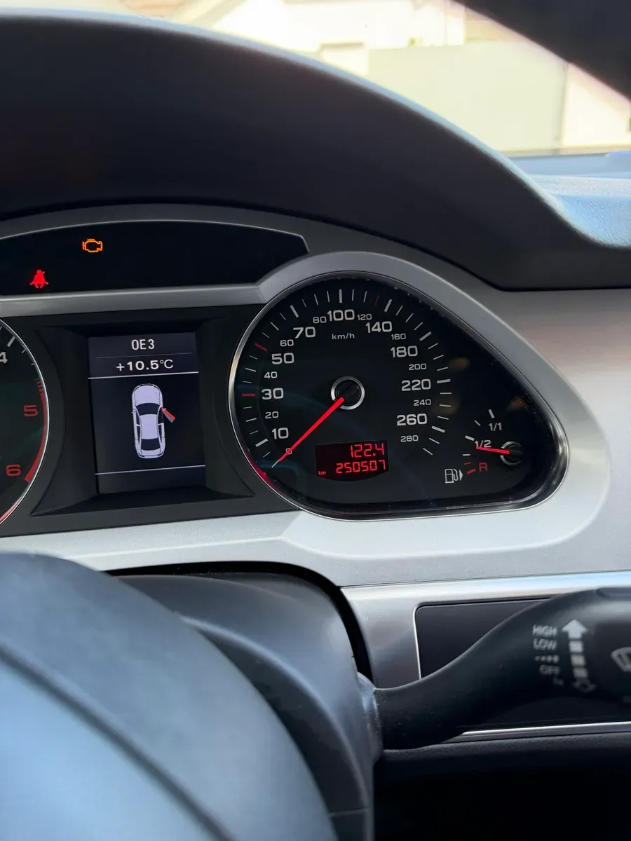 Audi A6 2009 photo 2