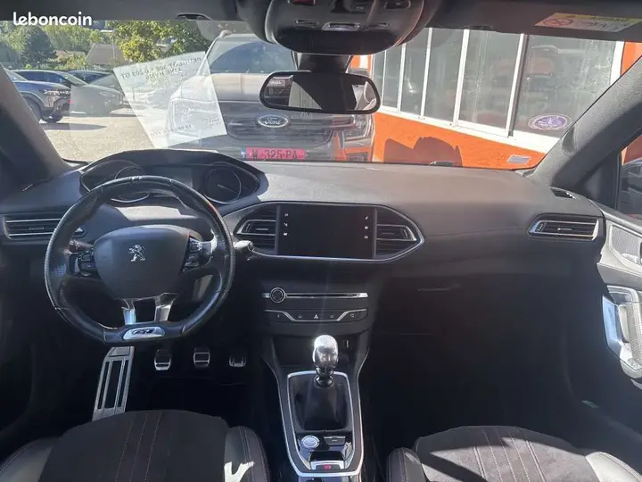 Peugeot 308 2018 photo 3