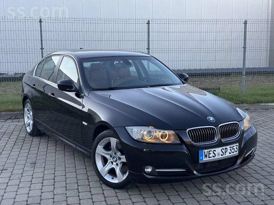 BMW 320 2012 photo 3