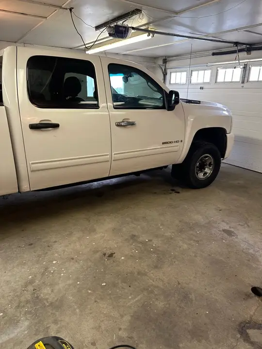 Chevrolet Silverado 2500Hd 2009 photo 3
