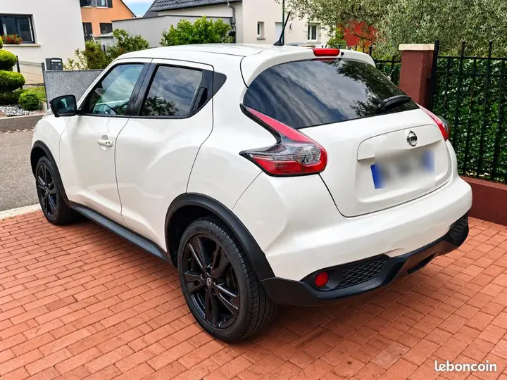 Nissan Juke 2016 photo 2