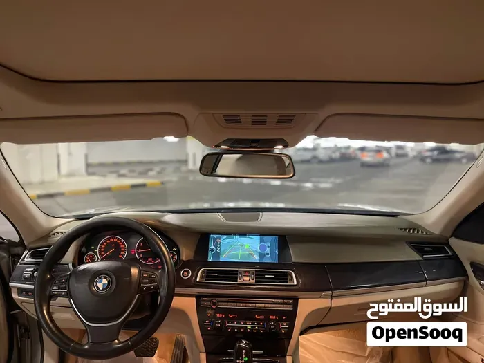 BMW 7 Series 2009 photo 4