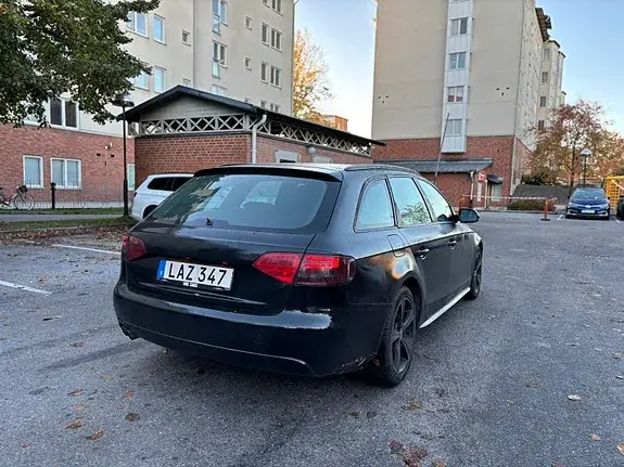Audi A4 2011 photo 4