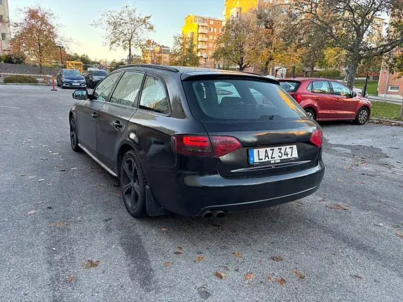 Audi A4 2011 photo 3