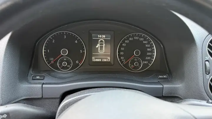 Volkswagen Golf Plus 2012 photo 2