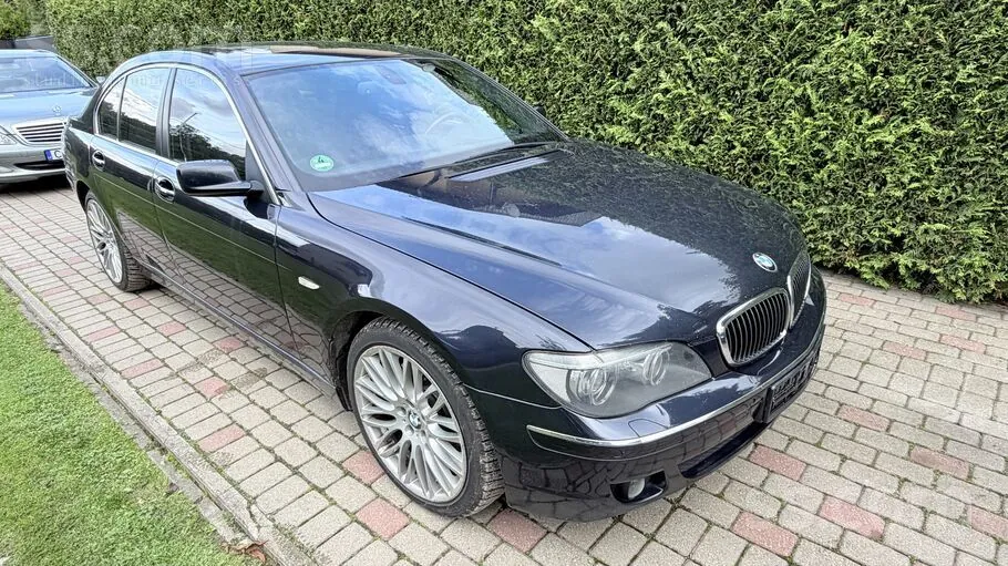 BMW 750I