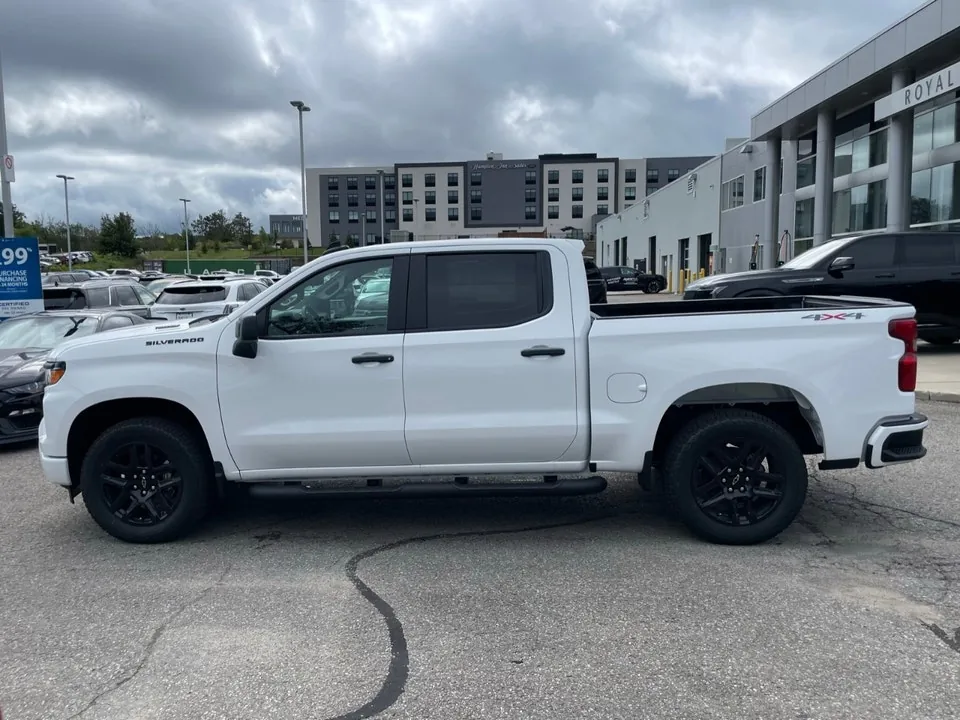 Chevrolet Silverado 1500 2026 photo 2