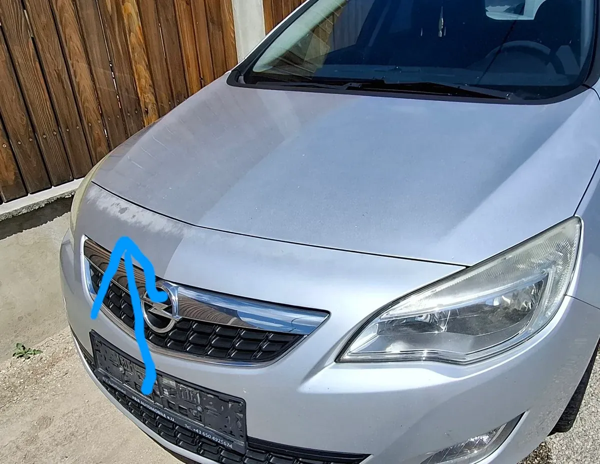 Opel Astra 2011 photo 3
