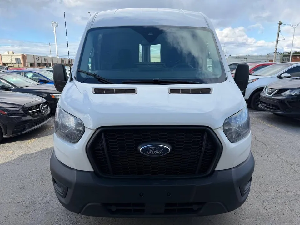Ford Transit 2022 photo 2